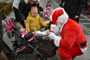 Mikołajki w parku w Stanisławowie