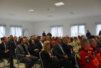 Zdjęcia z podpisania umów