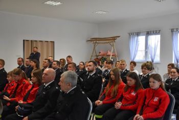 Zdjęcia z podpisania umów