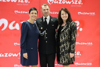 Zdjęcia z podpisania umów