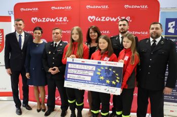 Zdjęcia z podpisania umów