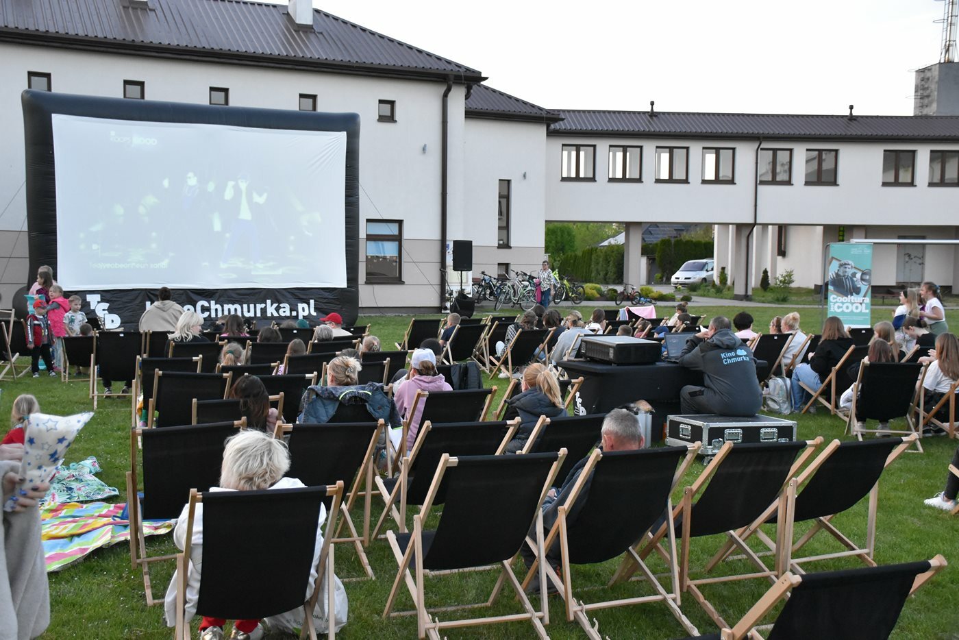 Kino plenerowe w Pustelniku