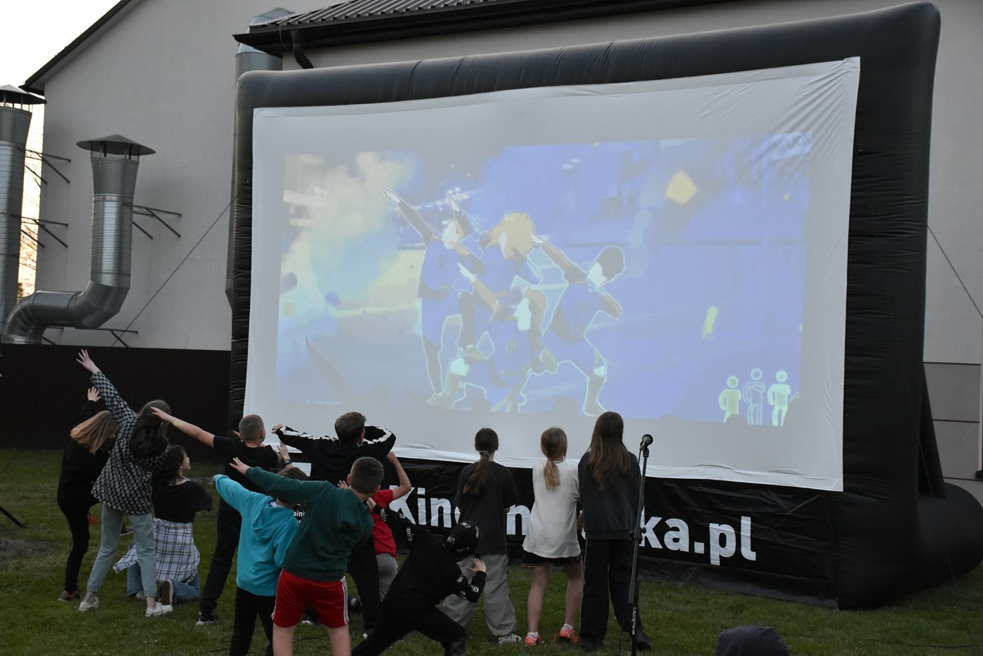 Kino plenerowe w Pustelniku