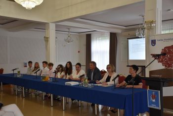 Inauguracyjna sesja Młodzieżowej Rady Gminy Stanisławów I kadencji na lata 2025-2027